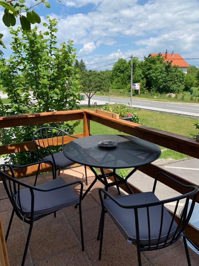 Kristic Apartment *